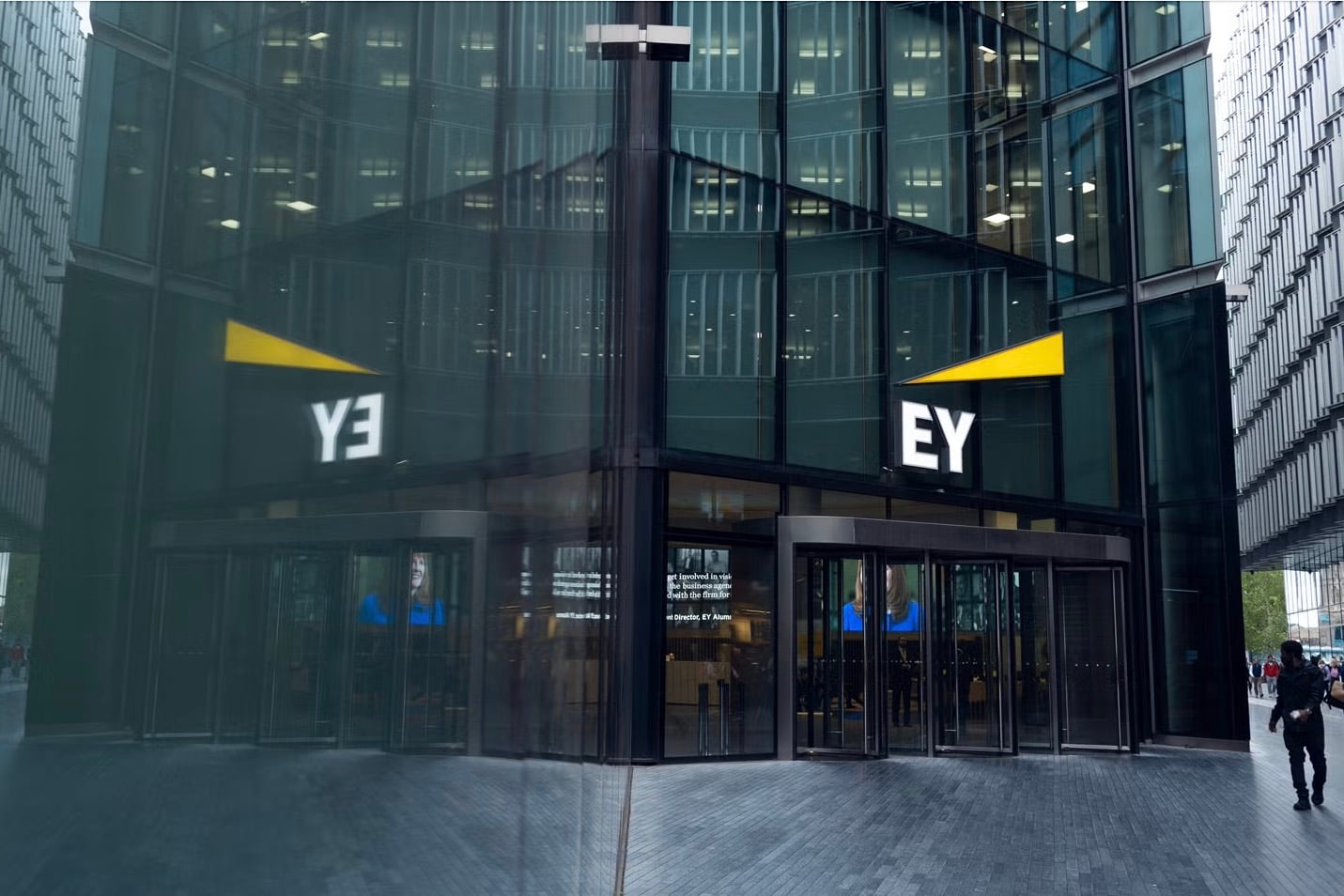 EY Thailand office 3